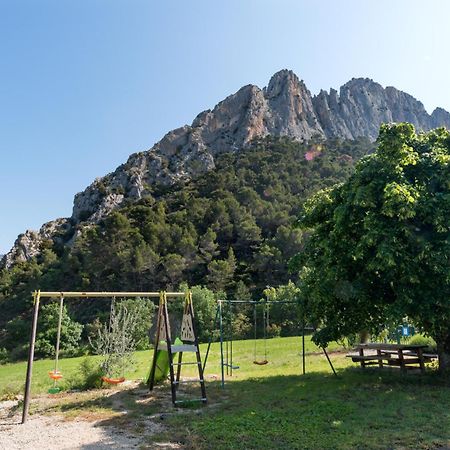 Domaine Saint Julien Hotell Buis-les-Baronnies Exteriör bild