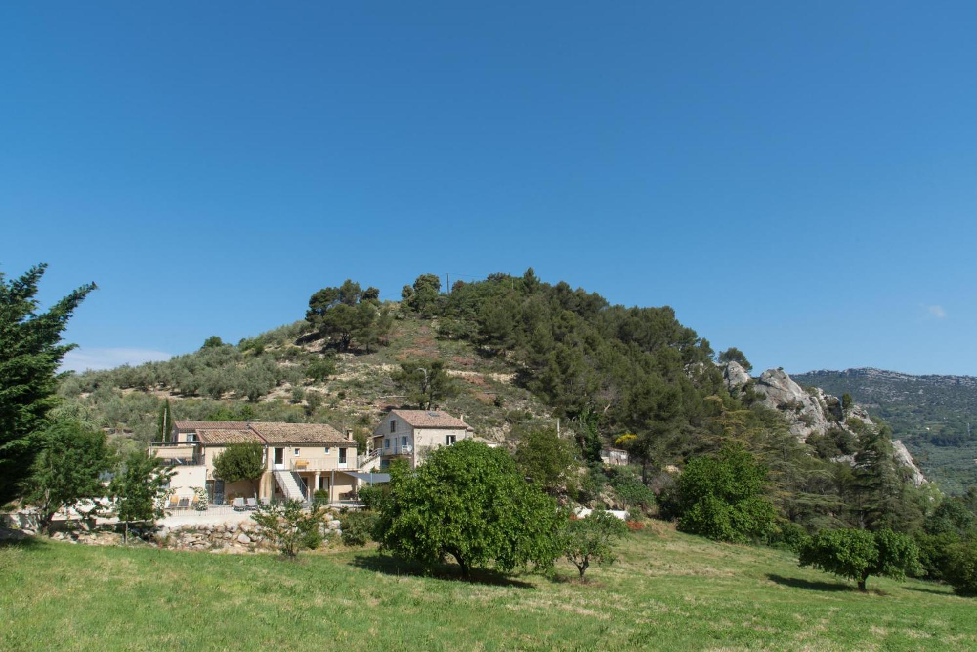 Domaine Saint Julien Hotell Buis-les-Baronnies Exteriör bild
